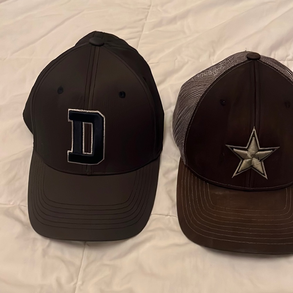 2 Dallas cowboy caps